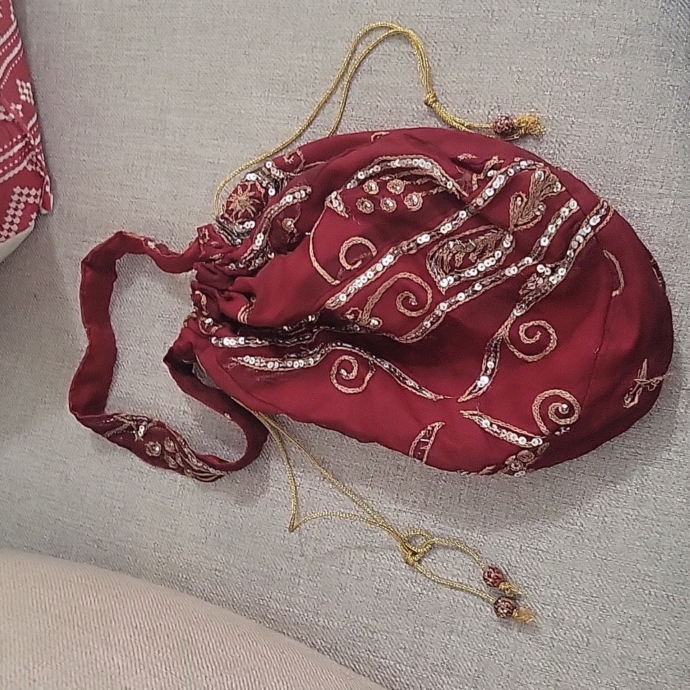 Sequin drawstring purse